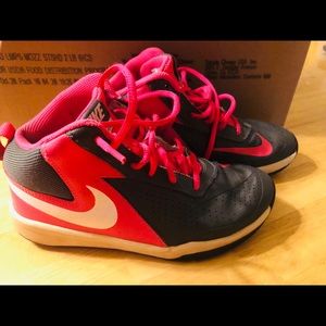 Nike Team Hustle D7 Grey w Pink Swoosh High Tops